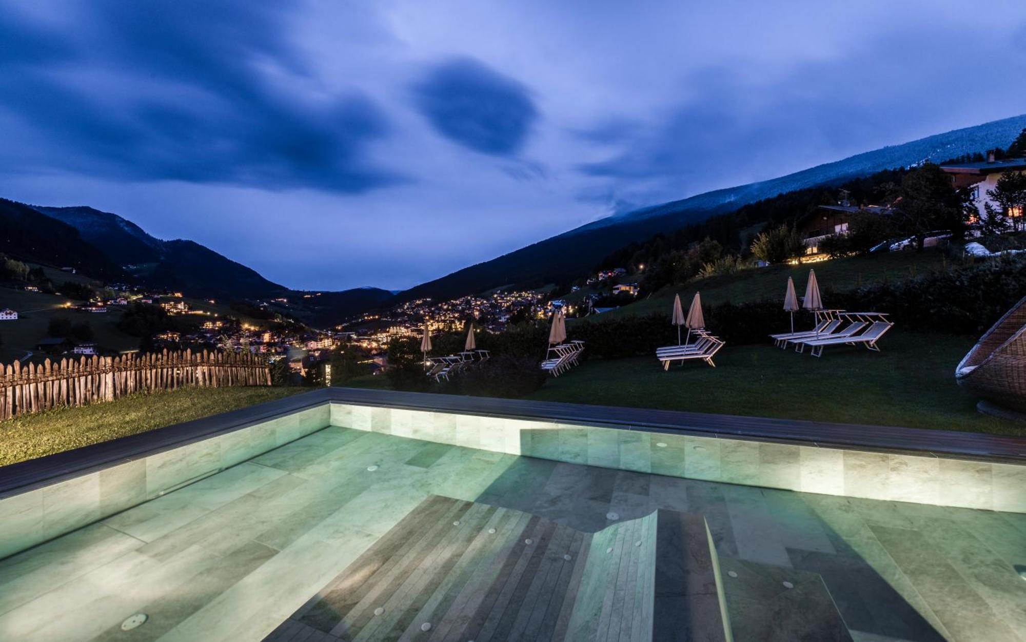 Alpenheim Charming & Spa Hotel Ortisei Eksteriør bilde